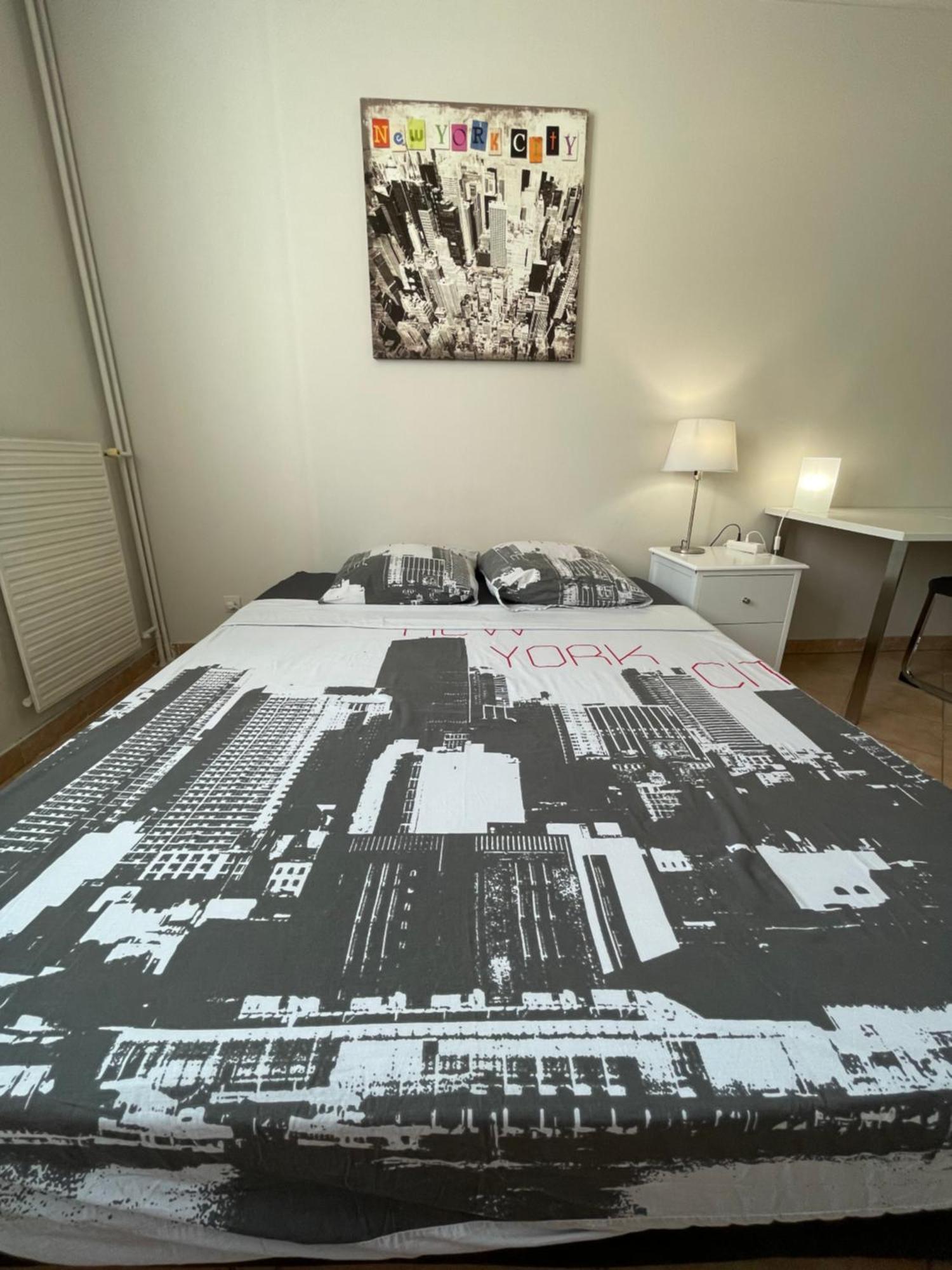 Chambre Privee En Colocation Dans Un Appartement Vaulx En Velin Centre Eksteriør bilde